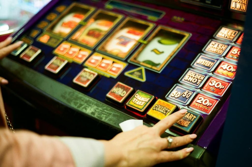 Slot themes in online casinos